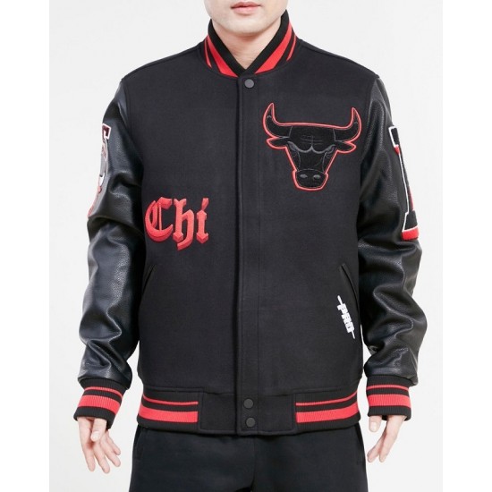 Men's Chicago Bulls Old English Logo Varsity Jacket